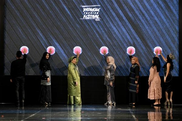 Nawal Lubis Buka Yapmode Fashion Festival 2023 • Ingatkan Desainer Tidak Melupakan Wastra Sumut
